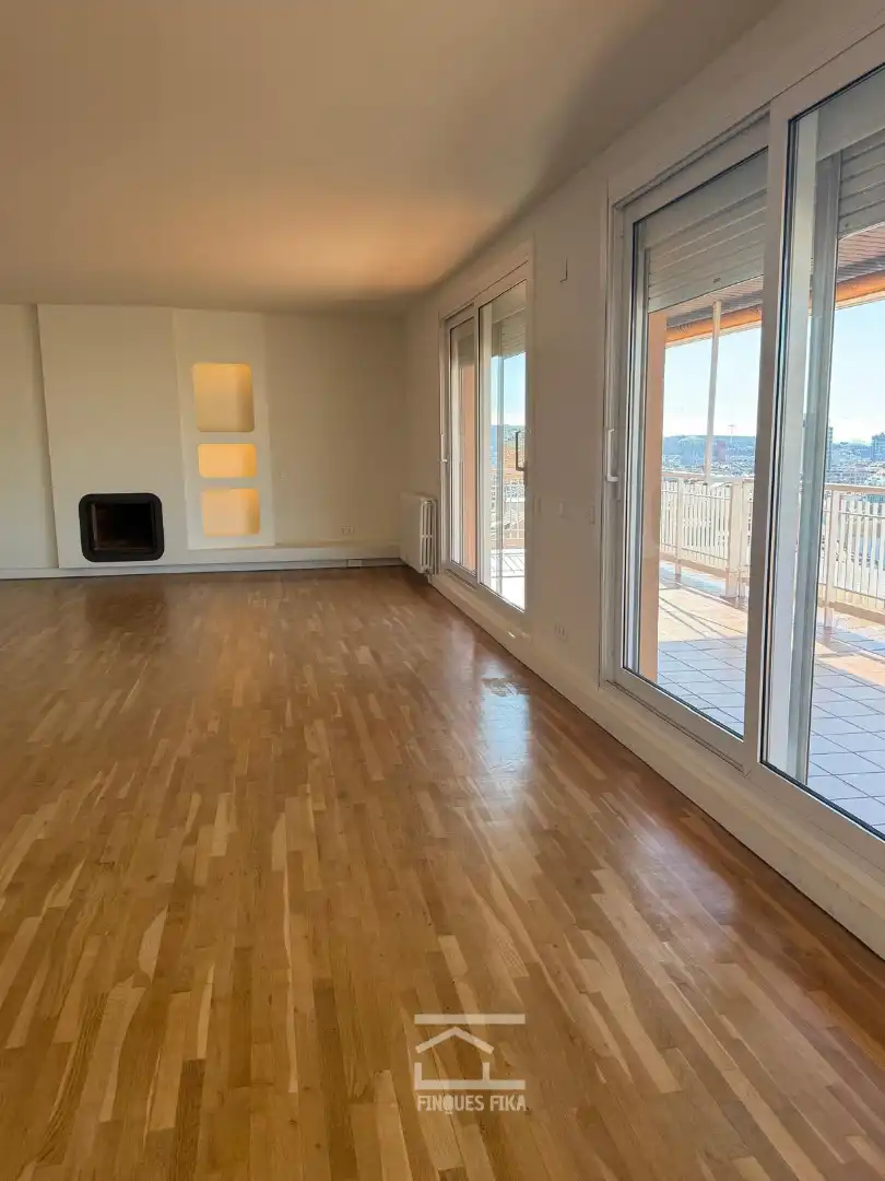 Sala de estar de Ático de alquiler en Barcelona con Aire acondicionado, Calefacción y Parquet