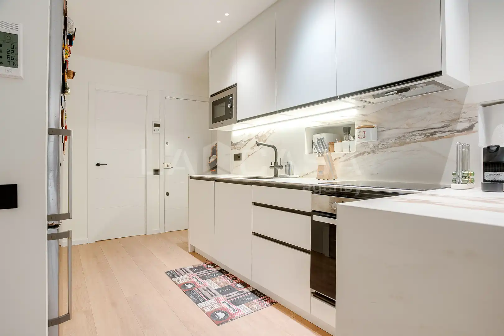 Cocina de Piso en venta en Barcelona con Balcón