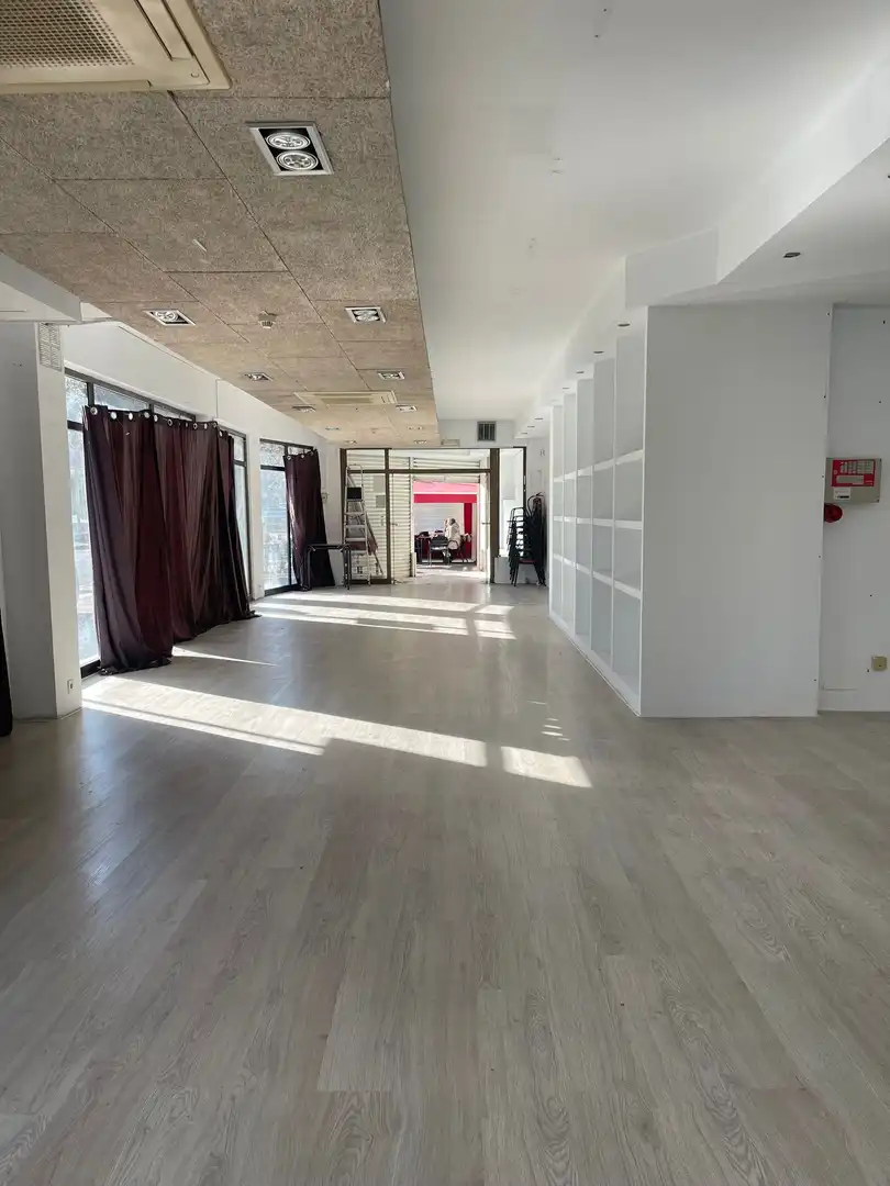 Gewerbefläche zur Miete in Castell - Poble Vell