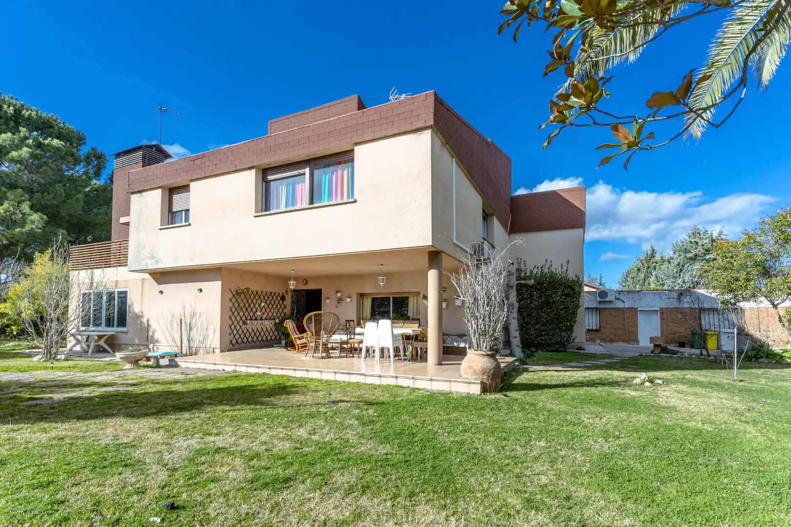 Exterior view of Houses for sale in Villanueva de la Cañada  with Air Conditioner, Heating and Storage room