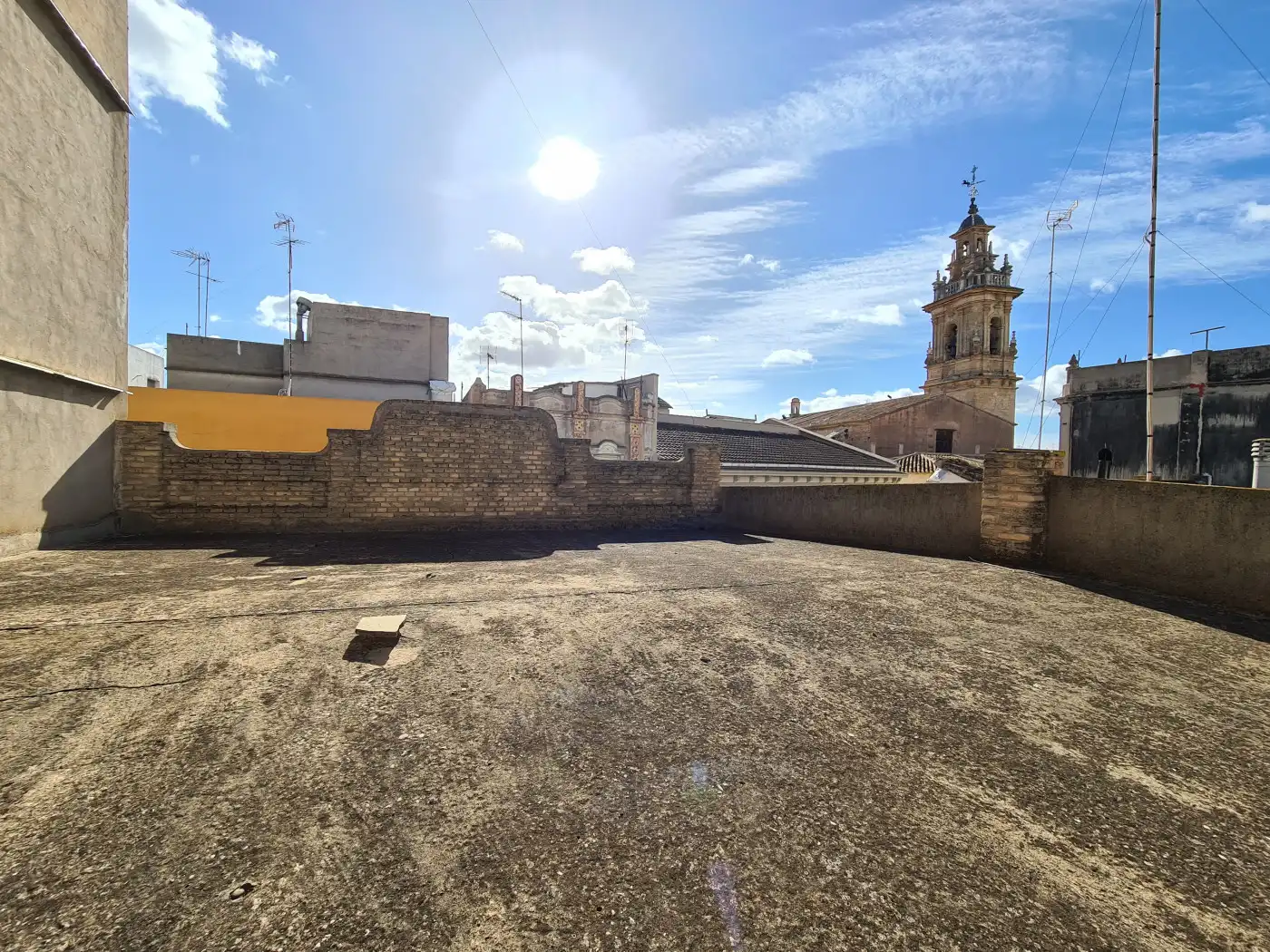 Vista exterior de Casa o xalet en venda en Algemesí amb Terrassa i Balcó