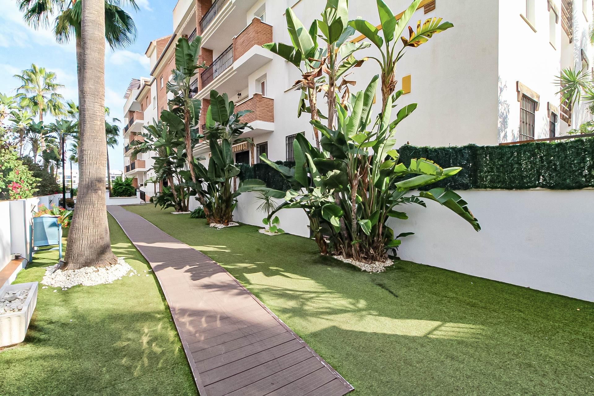 Exterior view of Flat for sale in Motril  with Terrace, Storage room and Community pool