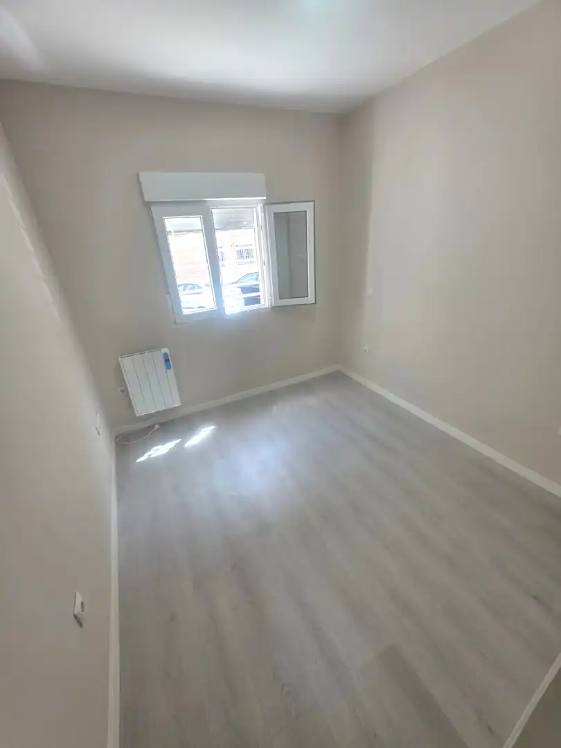 Bedroom of Flat for sale in Madrid  with Heating, Oven and Washing machine