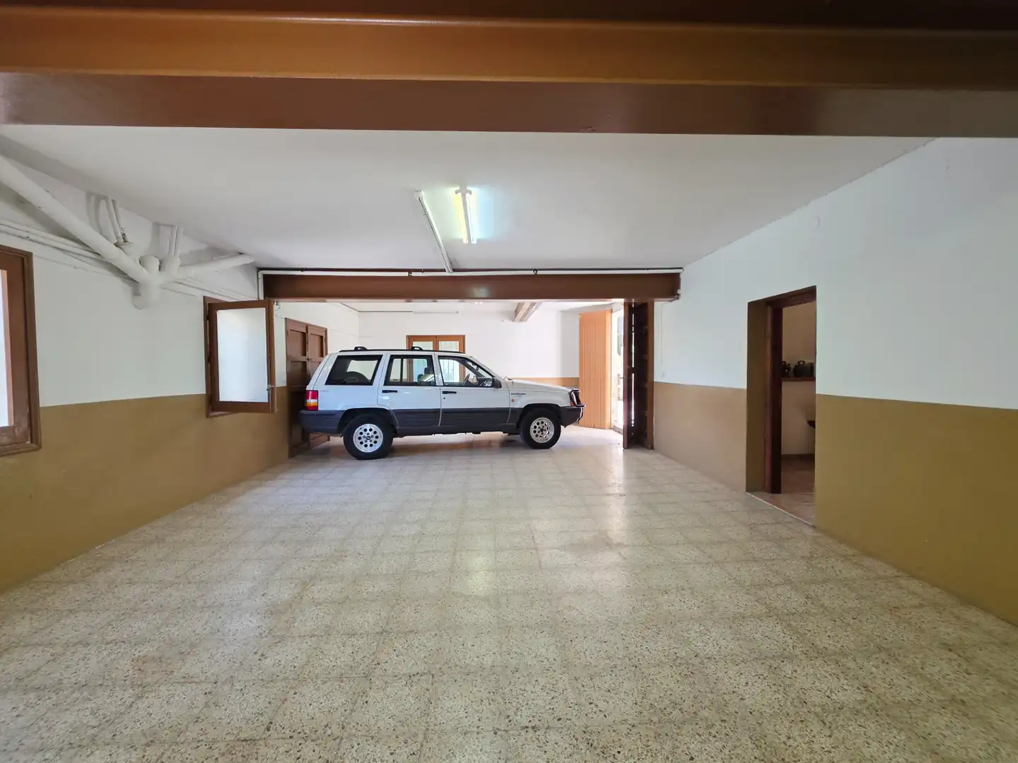 Parking de Casa o chalet en venta en Vallirana con Calefacción, Terraza y Piscina