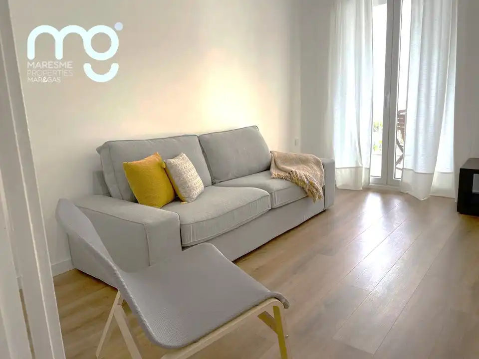 Sala d'estar de Pis en venda en El Masnou amb Aire condicionat, Calefacció i Parquet
