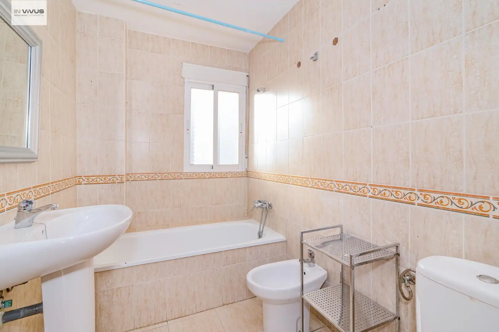 Baño de Piso en venta en Maracena con Aire acondicionado, Calefacción y Terraza