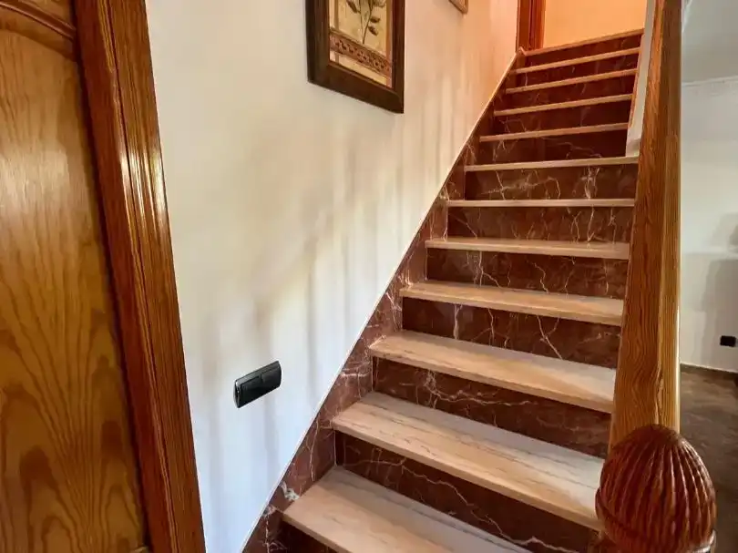 Casa adosada en venda en Estepona amb Balcó