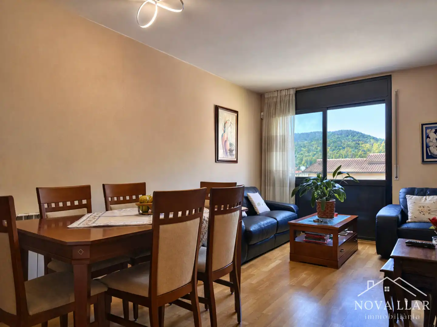 Sala de estar de Dúplex en venta en Ripoll con Calefacción, Terraza y Horno