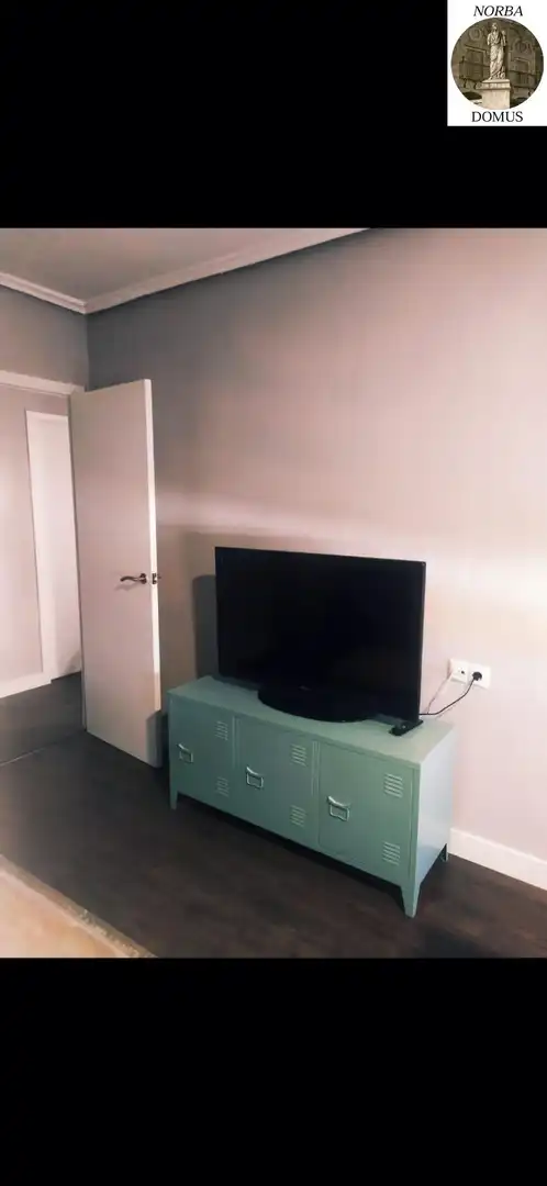 Habitación de Apartamento en venta en Cáceres con Aire acondicionado, Calefacción y Amueblado