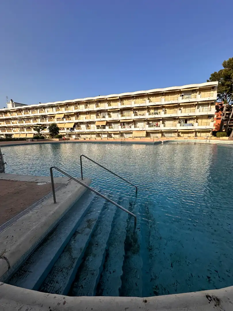 Piscina de Estudi en venda en Cambrils amb Aire condicionat, Calefacció i Terrassa