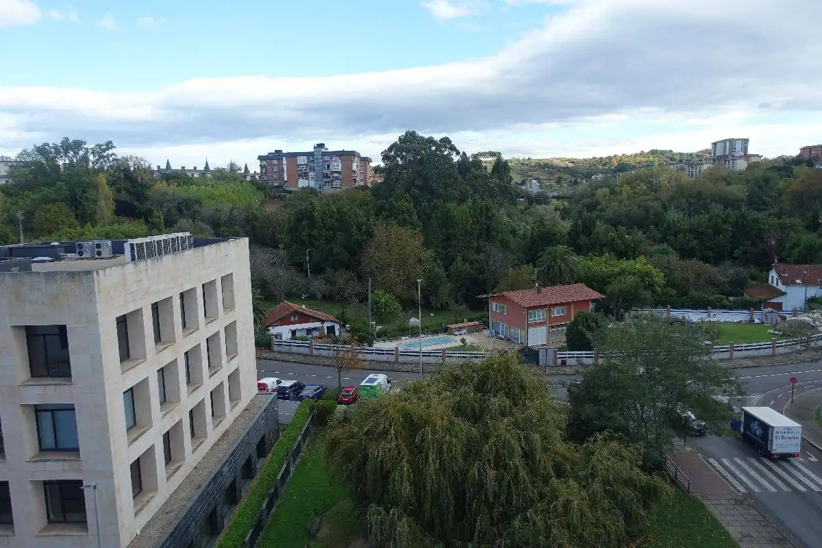 Vista exterior de Oficina de lloguer en Leioa