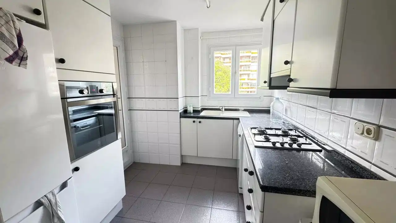 Apartment mit Pool zur Miete in Carrer Bisbe Serra 10, imagen 4