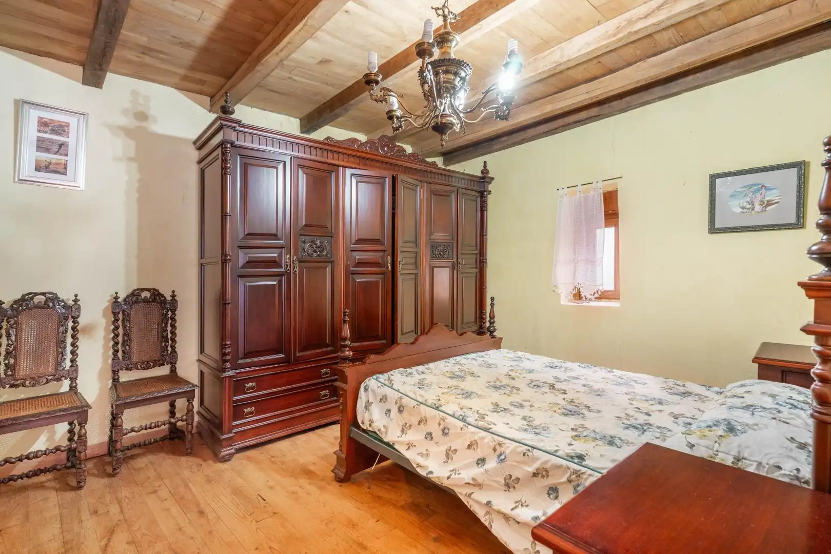 Dormitori de Casa o xalet en venda en Cangas del Narcea amb Calefacció, Jardí privat i Terrassa