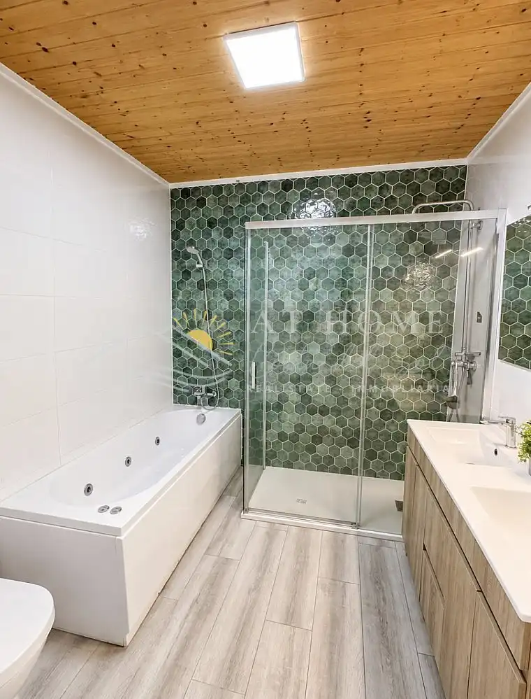 Bathroom of Houses for rent in Nerja  with Terrace, Swimming Pool and Oven