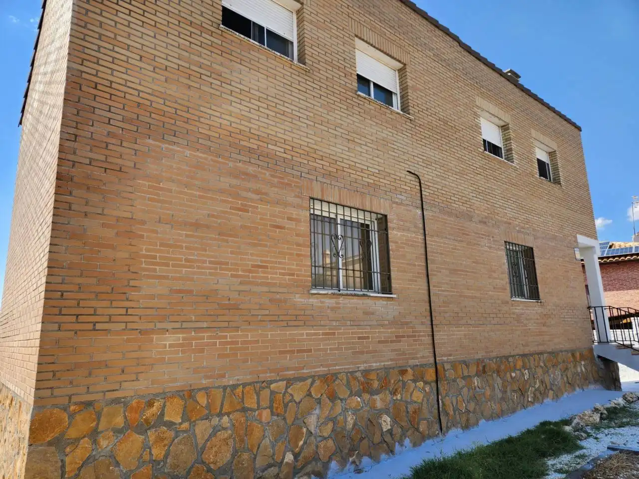 Exterior view of Houses for sale in Galápagos  with Air Conditioner, Heating and Private garden