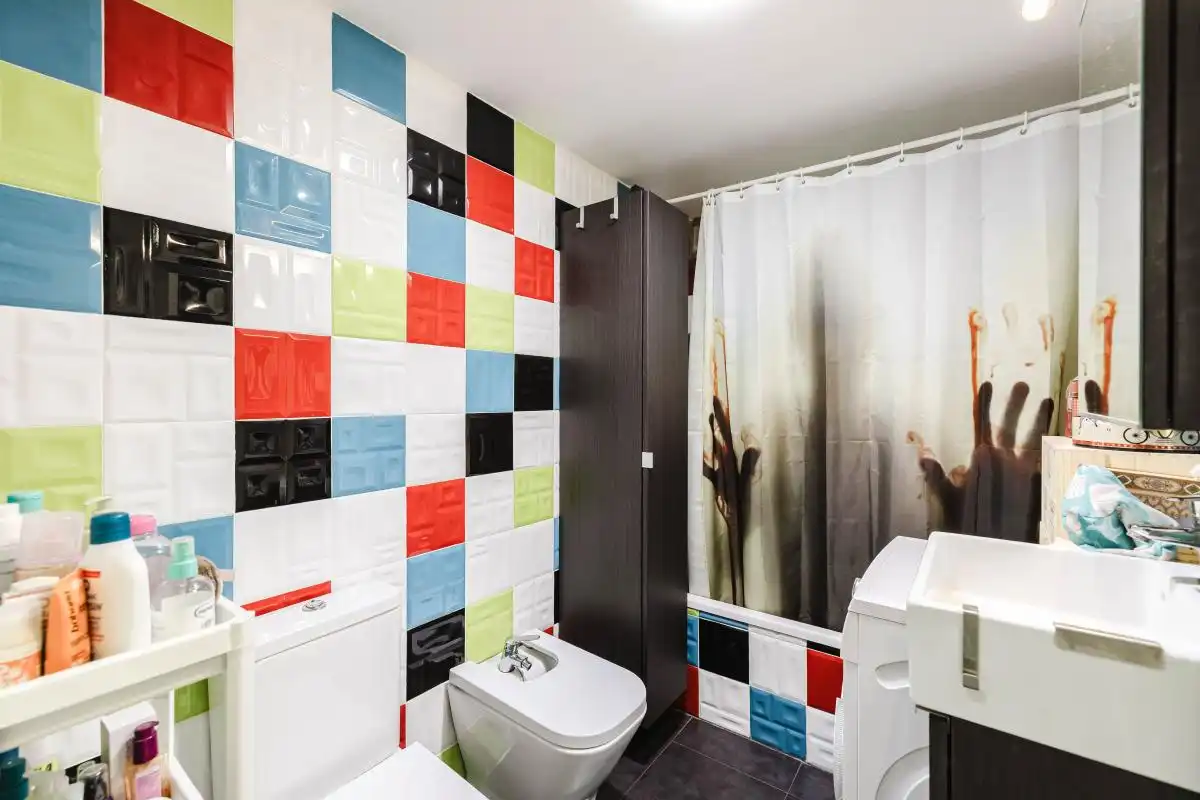 Bathroom of Flat for sale in Málaga  with Air Conditioner, Heating and Terrace