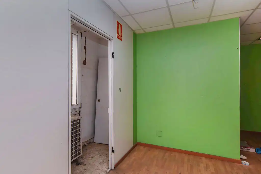 Local en venda a C/ Josep Trueta, Sant Joan - TV3