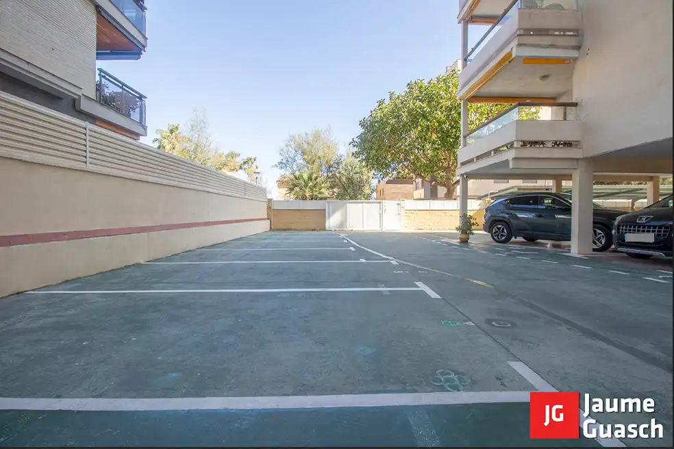 Parkplatz von Wohnung zum Verkauf in Torredembarra mit Heizung, Terrasse und Alarm