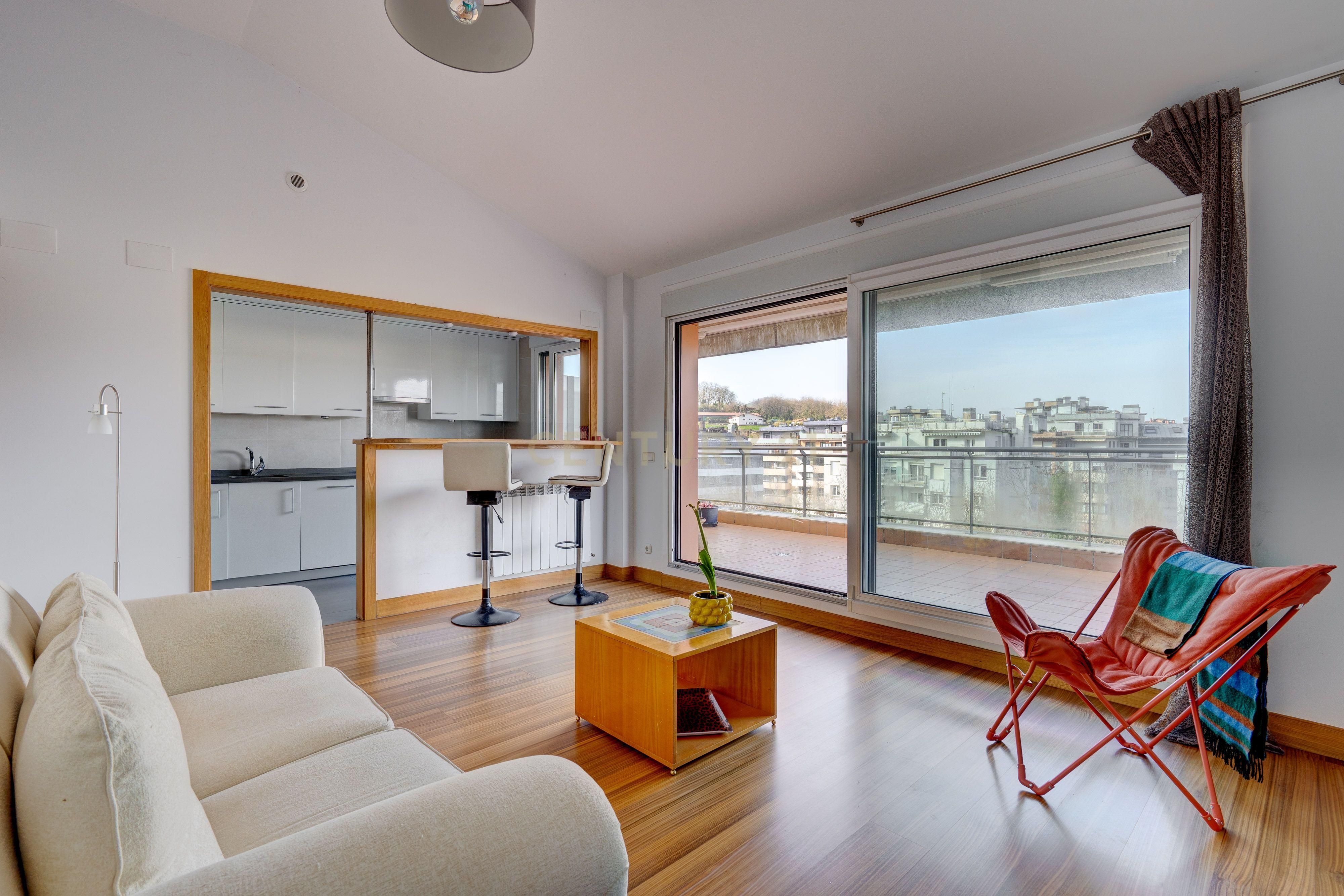 Sala de estar de Apartamento en venta en Irun  con Piscina comunitaria