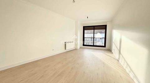 Foto 3 de Piso en venta en Covelo, 13, Samieira, Poio