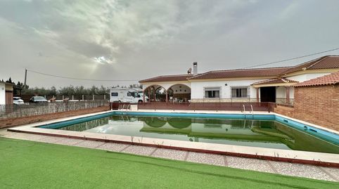 CASA DE CAMPO CON PISCINA Y DOCUMENTACIÓN EN REGLA