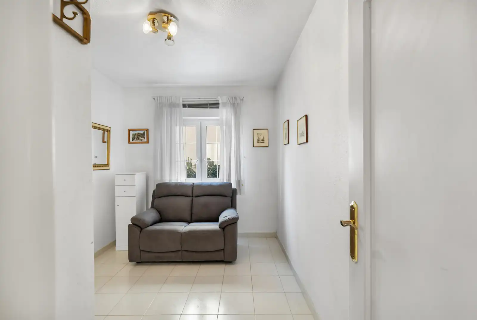 Sala d'estar de Apartament en venda en Guardamar del Segura amb Terrassa, Traster i Piscina