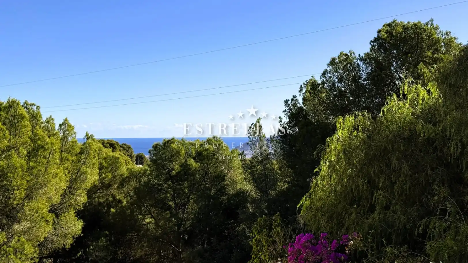 Vista exterior de Casa o chalet en venta en La Nucia con Aire acondicionado, Calefacción y Jardín privado