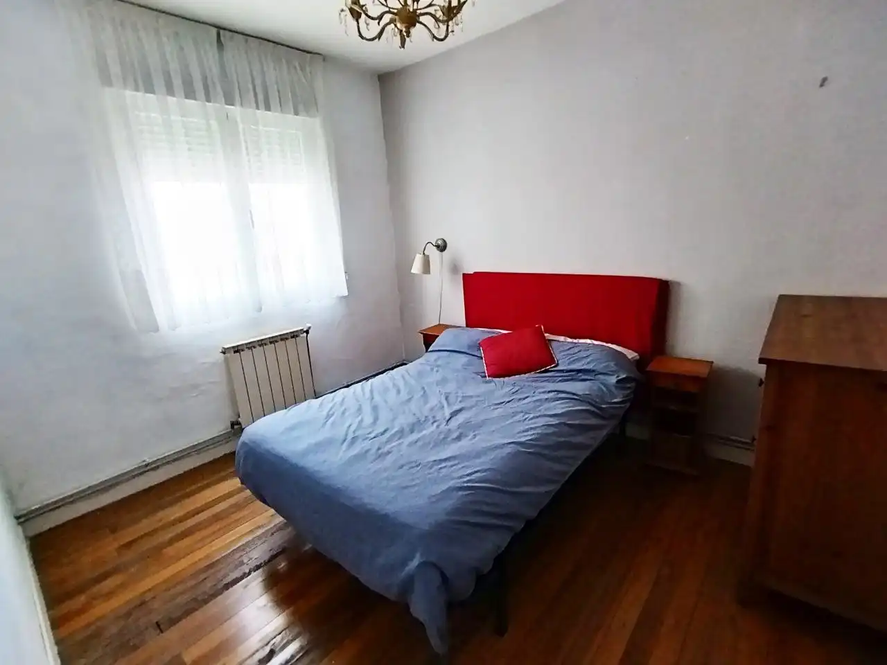 Habitación de Piso en venta en Villarcayo de Merindad de Castilla la Vieja con Calefacción, Amueblado y Horno