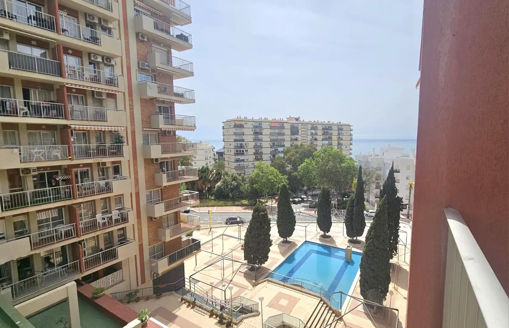 Vista exterior de Estudio en venta en Benalmádena con Terraza y Piscina comunitaria