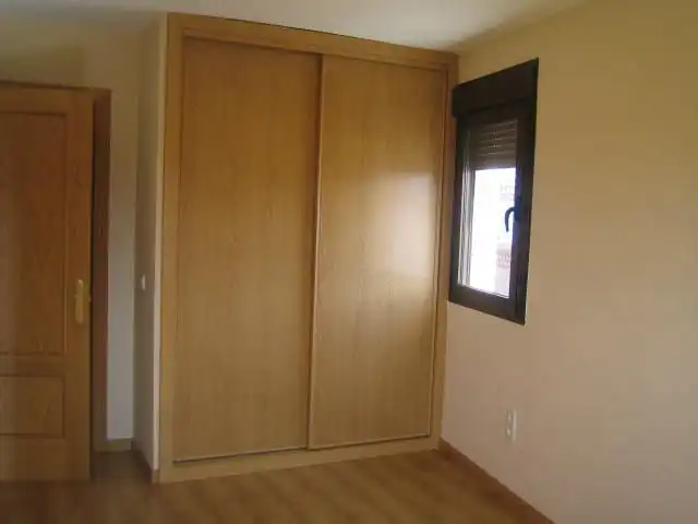Habitación de Apartamento de alquiler en San Agustín del Guadalix con Calefacción, Horno y Lavadora