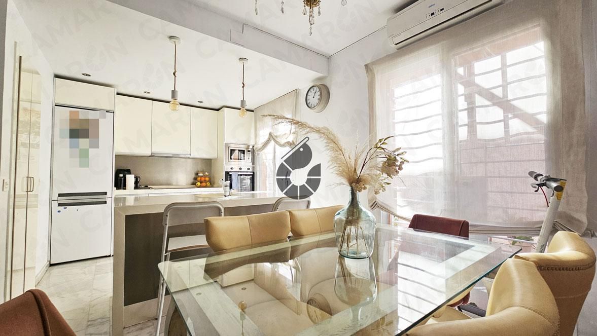 Cuina de Casa adosada en venda en Coria del Río amb Aire condicionat, Parquet i Traster