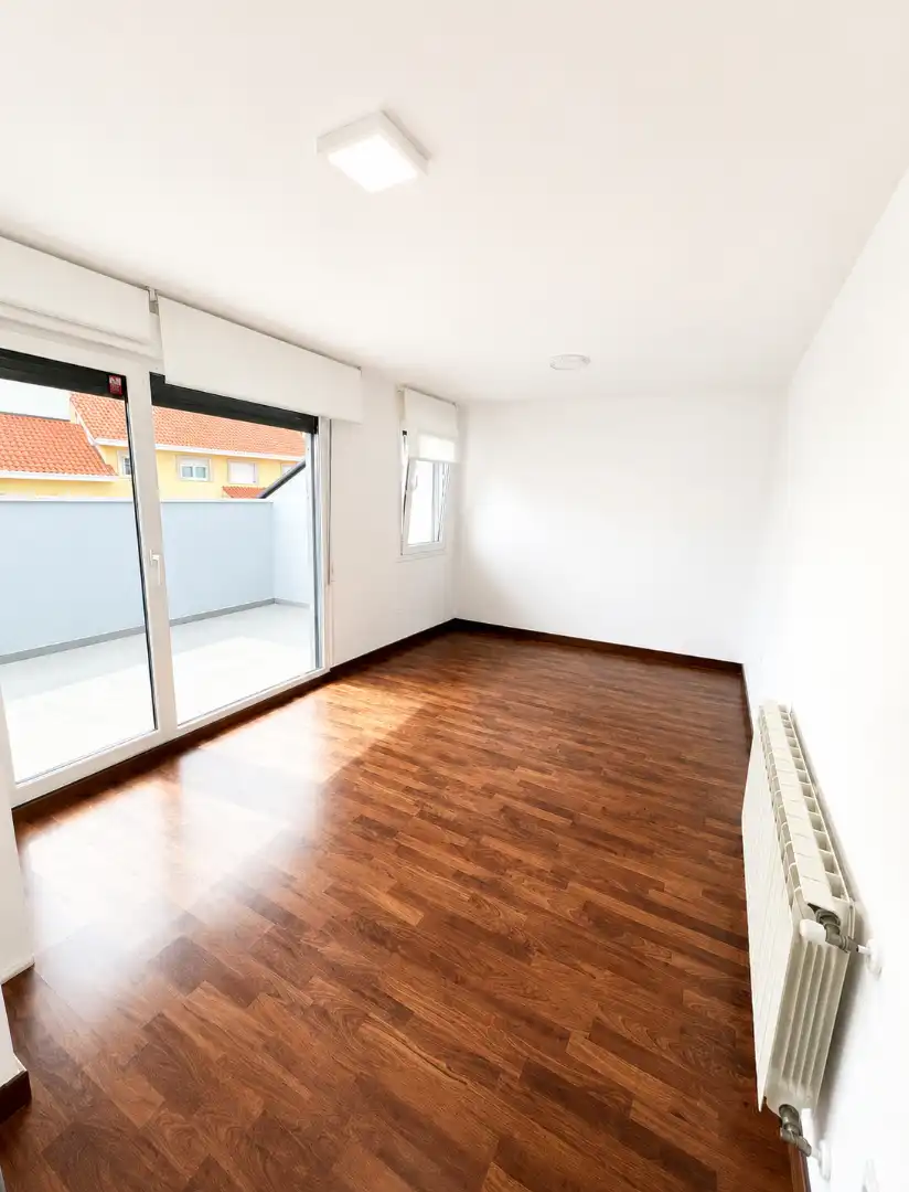 Sala d'estar de Àtic de lloguer en Miengo amb Calefacció, Terrassa i Traster