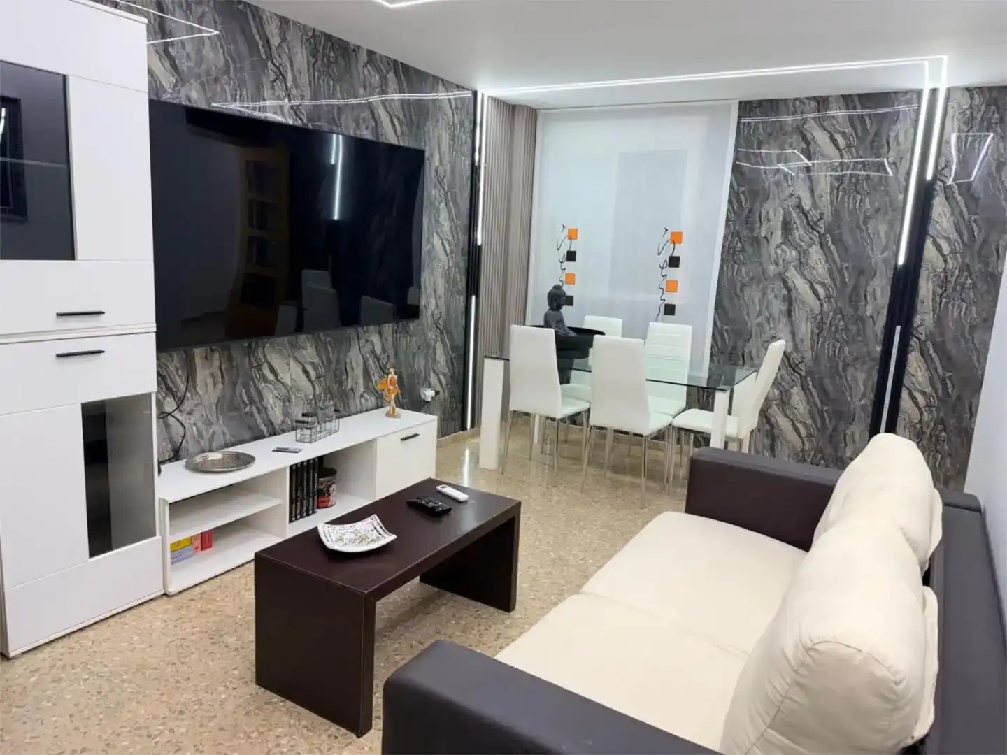Sala de estar de Piso de alquiler en Emperador con Aire acondicionado, Amueblado y Balcón