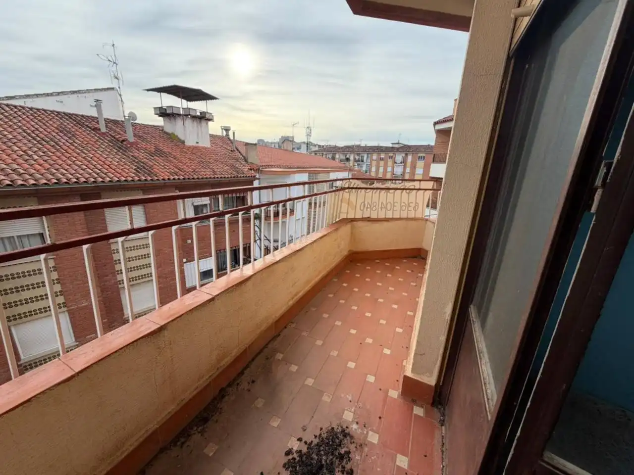 Terraza de Piso en venta en Ayora con Balcón
