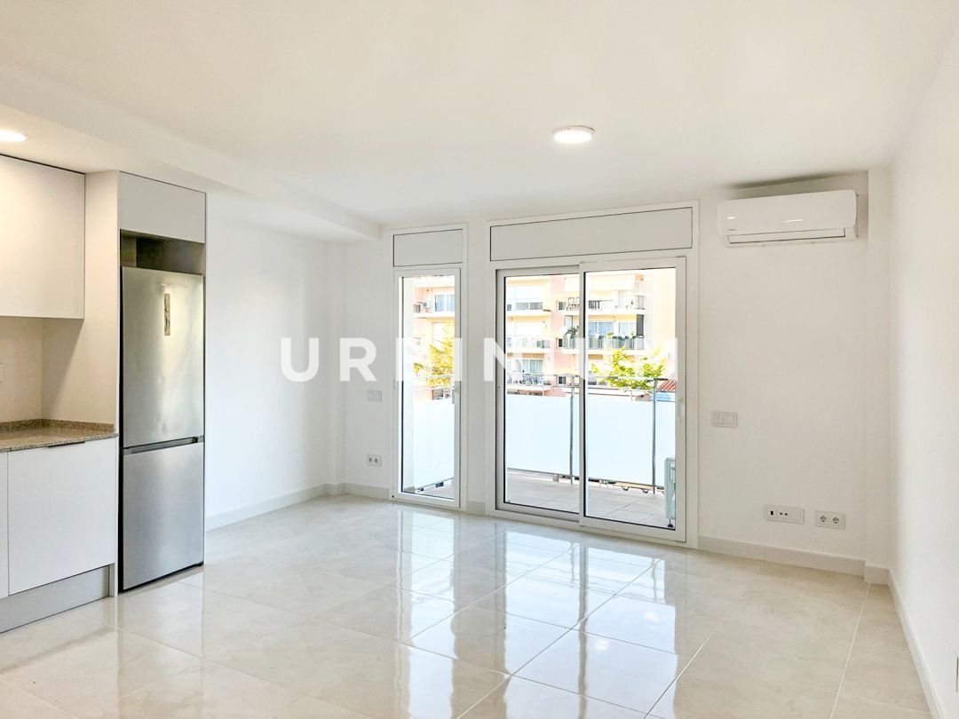 Living room of Flat for sale in Calonge i Sant Antoni  with Air Conditioner, Heating and Balcony