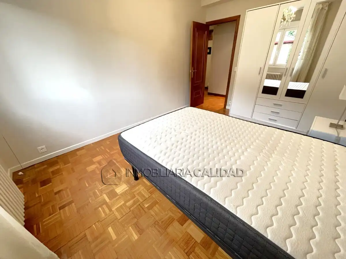 Bedroom of Flat for rent in Burgos  with Heating and Furnished