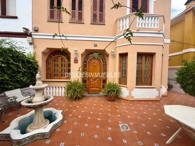 Vista exterior de Casa o xalet de lloguer en Valencia amb Aire condicionat, Calefacció i Terrassa