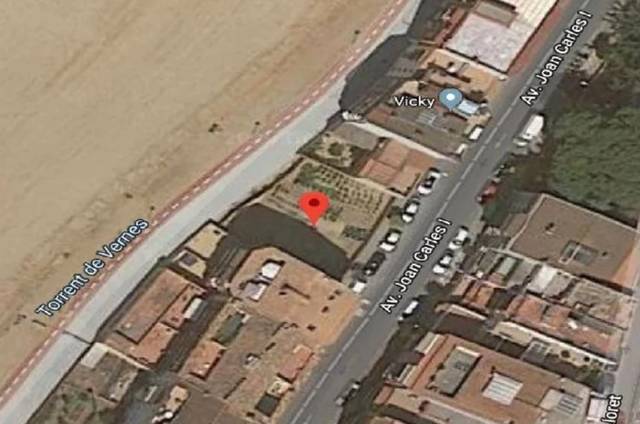 Terreno residencial en Venta en Avinguda Joan Carles I en Mont Ferrant - Joan Carles I