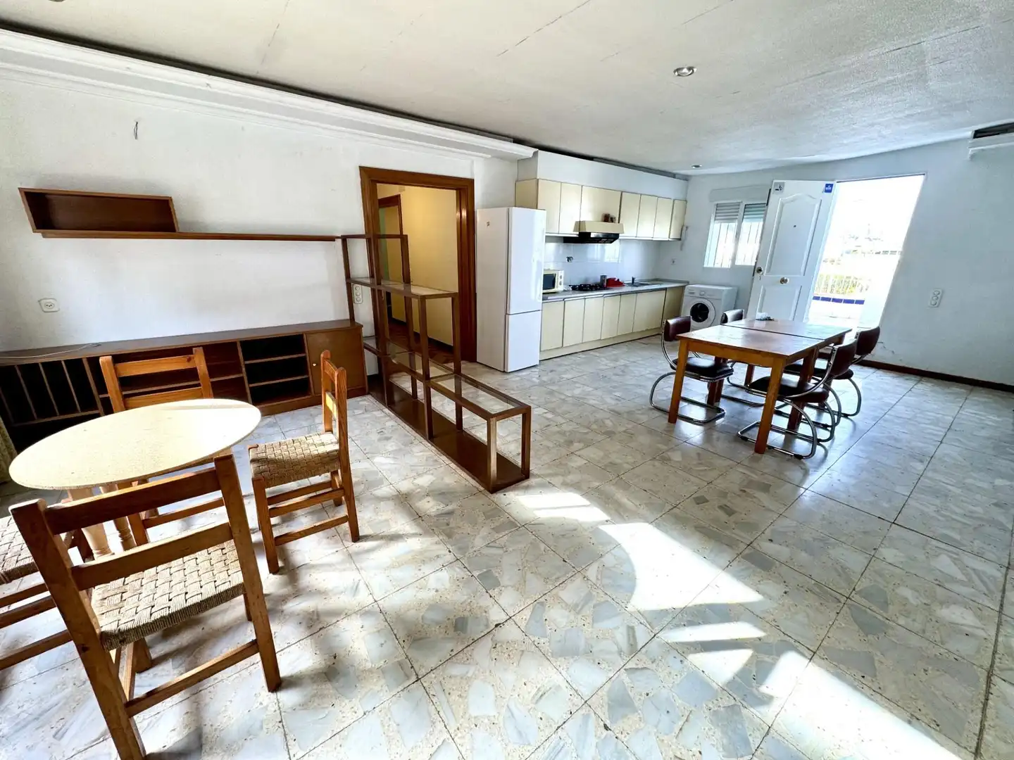 Cuina de Pis de lloguer en Orihuela amb Parquet, Terrassa i Moblat