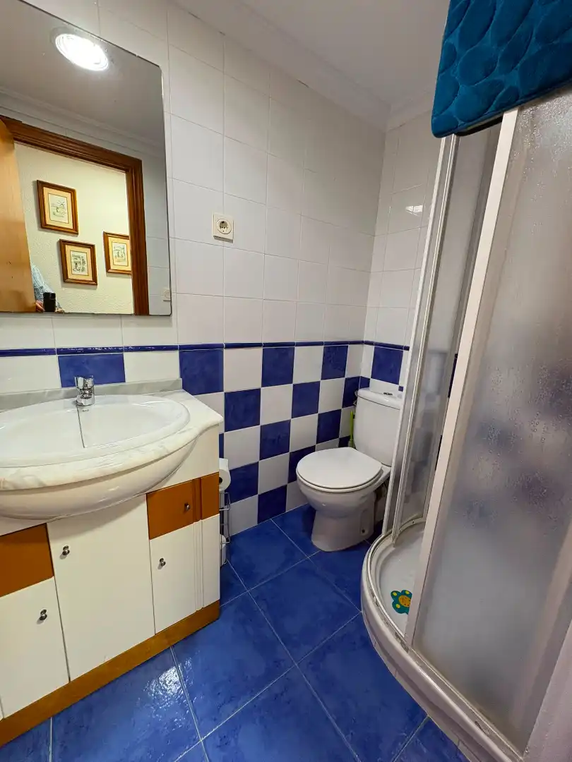 Badezimmer von Wohnungen zur Miete in Sueca mit Klimaanlage, Terrasse und Möbliert