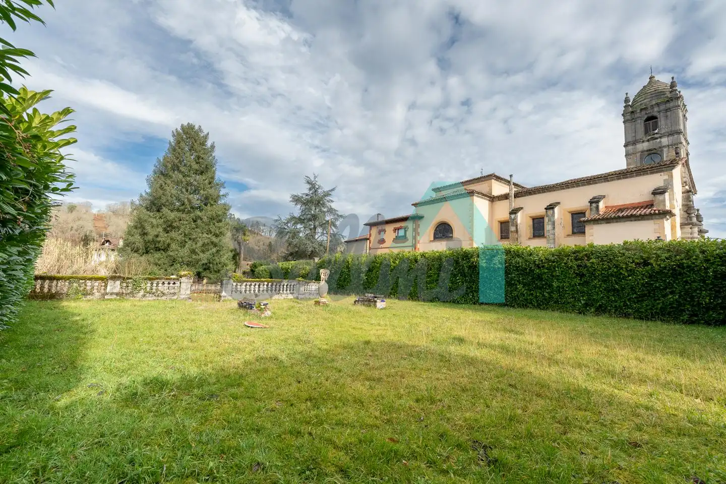 Casa o xalet en venda en Piloña amb Jardí privat, Parquet i Terrassa