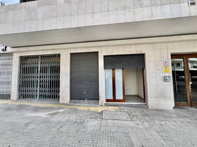 Local comercial en Alquiler en Calle Federico García Lorca en Son Armadans