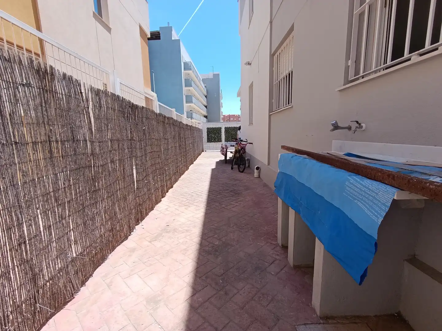 Casa aparellada en venda a Carrer Tamarit, imagen 5