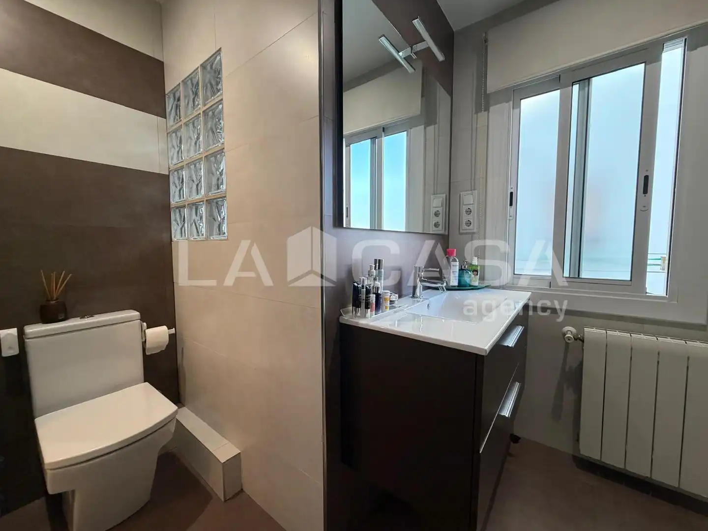 Bathroom of Flat for sale in Singuerlín