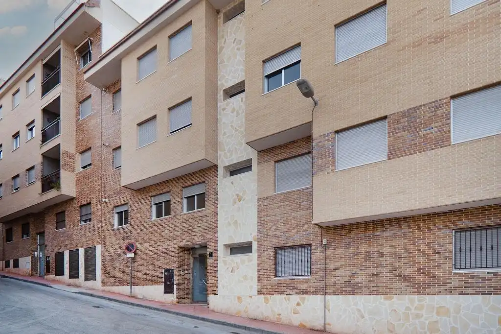 Flat with lift for sale in Calle POLO MEDINA 17