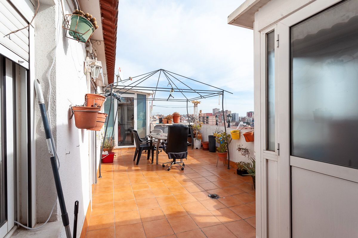 Terrace of Attic for sale in L'Hospitalet de Llobregat  with Terrace