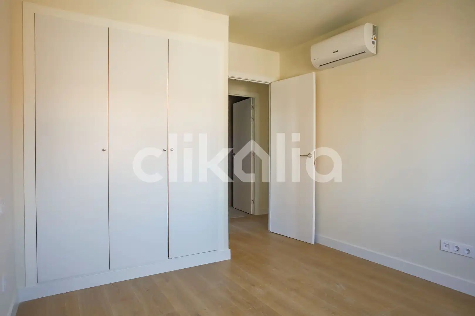 Schlafzimmer von Wohnung zum Verkauf in Madrid mit Klimaanlage, Heizung und Terrasse