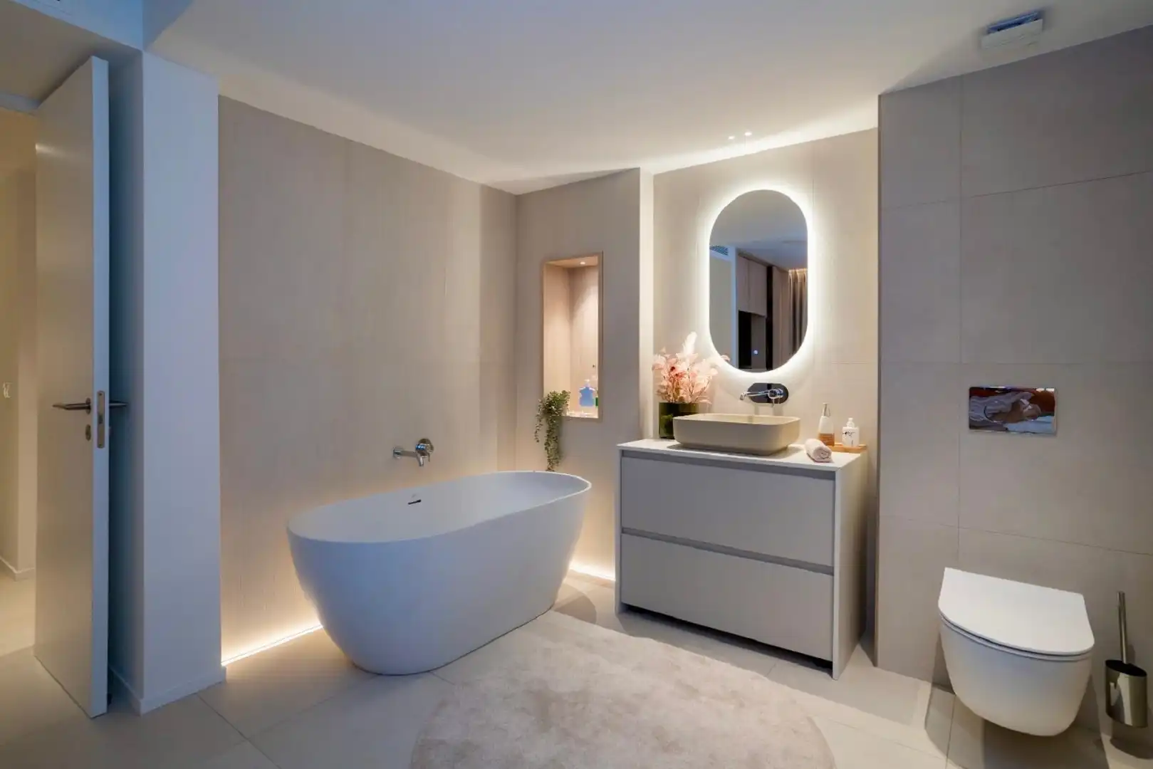 Bathroom of Flat for sale in Benalmádena  with Air Conditioner, Terrace and Storage room