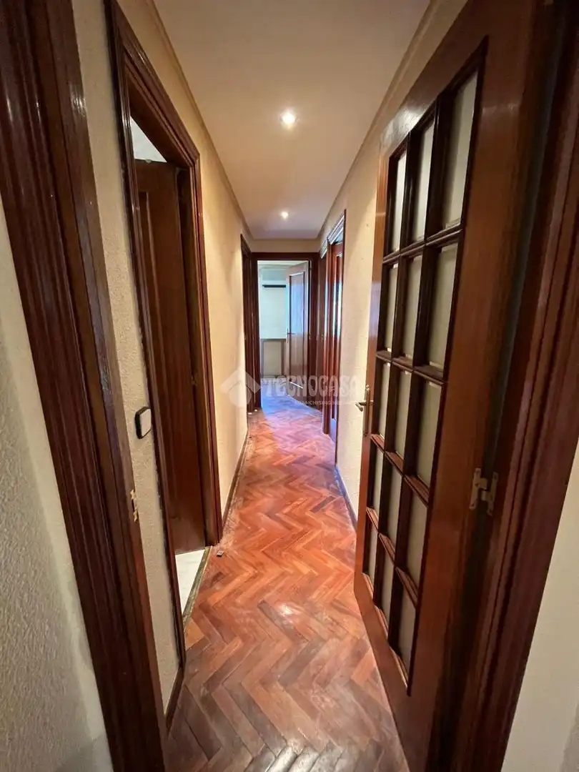 Piso en venta en Madrid con Calefacción y Terraza