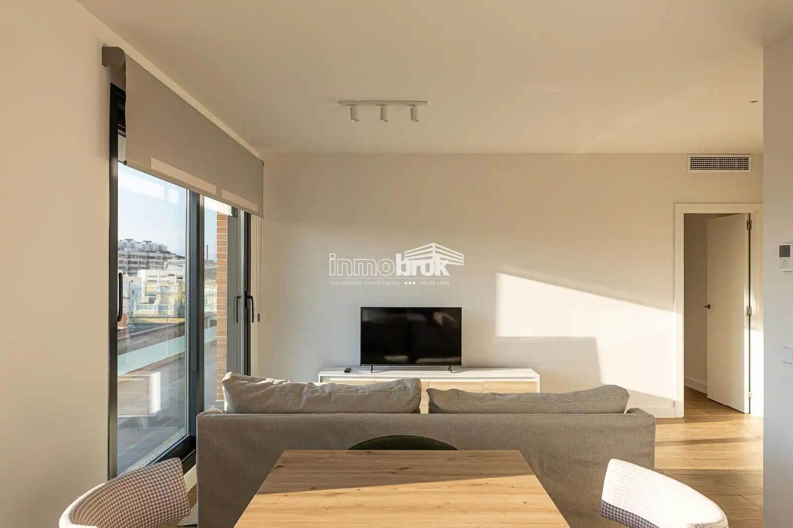 Sala de estar de Ático de alquiler en Madrid con Aire acondicionado, Calefacción y Terraza